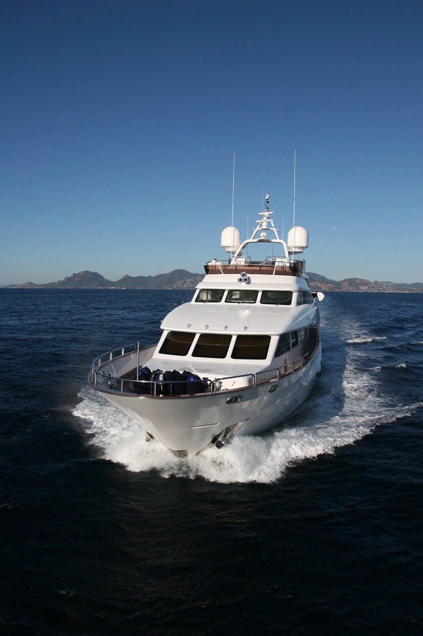 yacht renaissance charter